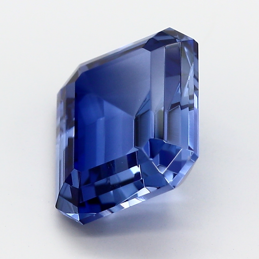 Lab Coranite Emerald Cut – Lannyte